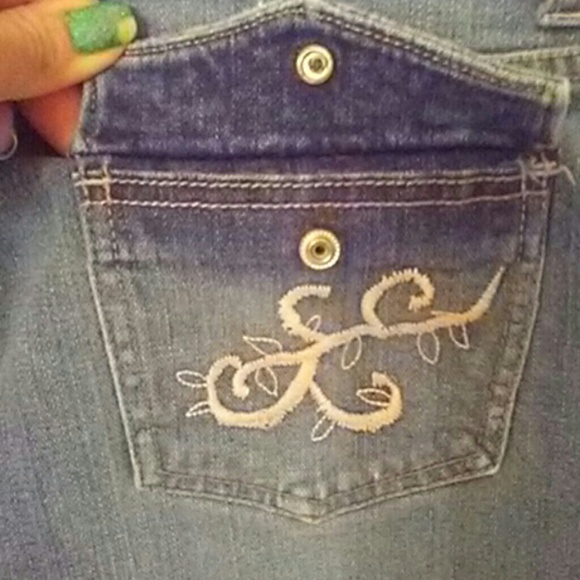 SO Stretch Jean Mini Skirt Medium Wash Frayed 11 - Picture 7 of 8